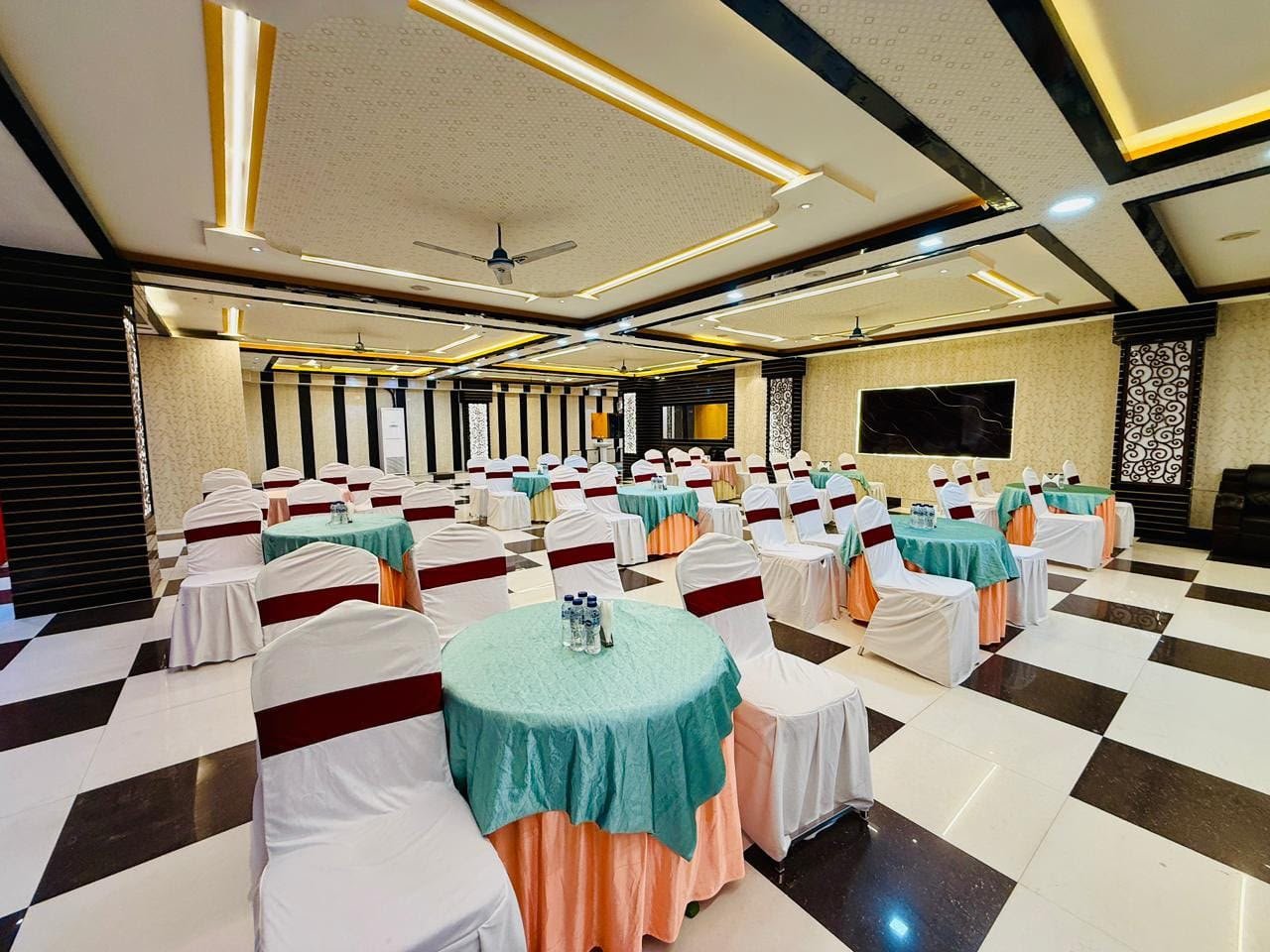 Masala Tree Restaurant at Hotel RamSanPlaza