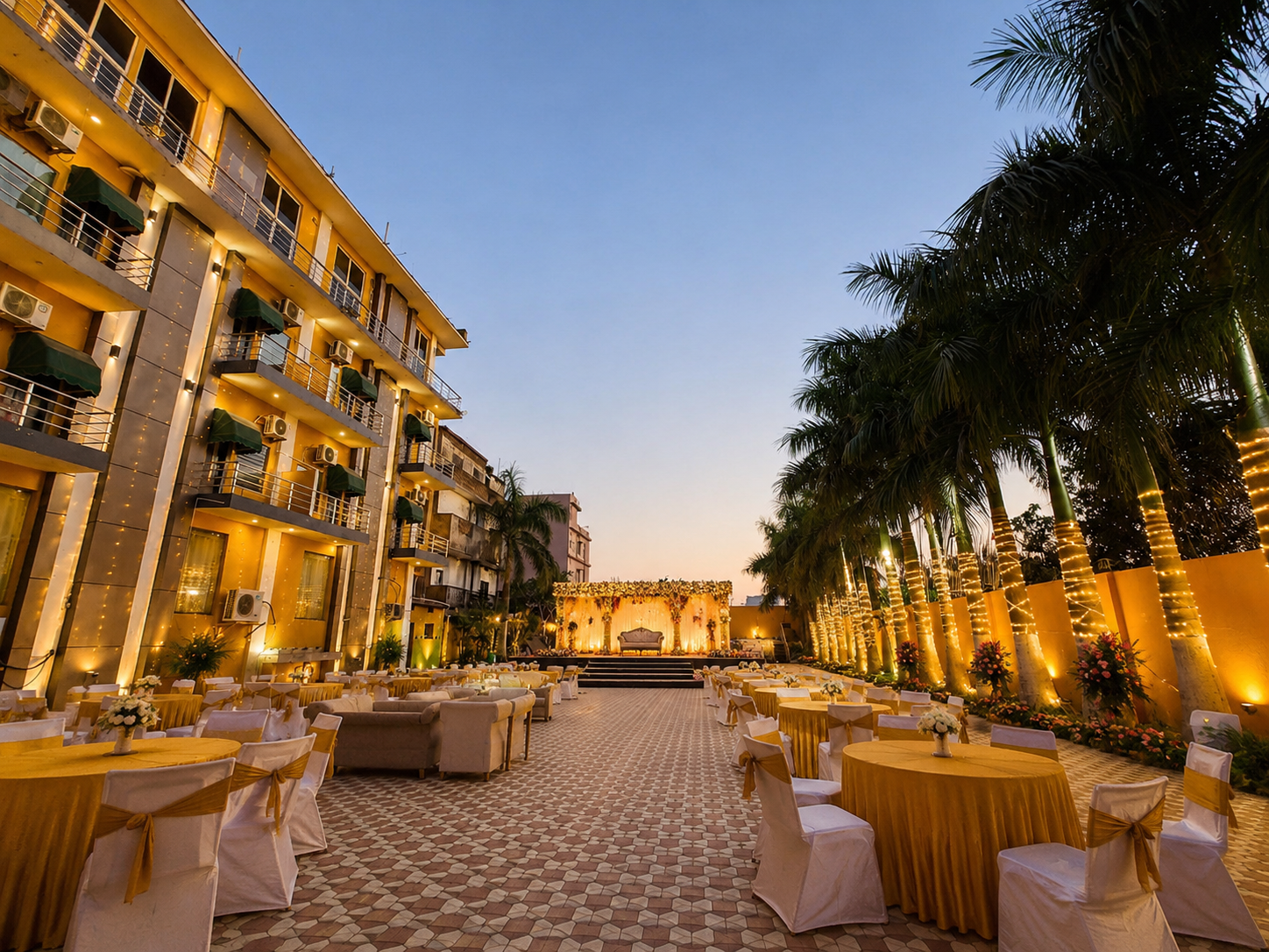 Siya Milan Lawn at Hotel RamSanPlaza